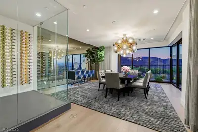 807 Magnum Cliff Court Dining Area