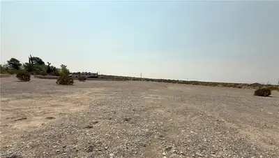 6150 Kent Street, Pahrump, NV 89061 Yard