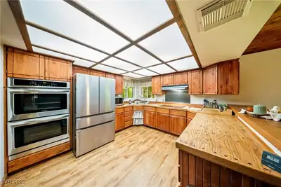 2221 West Windsong Lane Kitchen