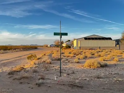 9668 Kinner Drive, Cal Nev Ari, NV 89039 Yard