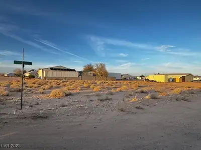 9668 Kinner Drive, Cal Nev Ari, NV 89039 Yard