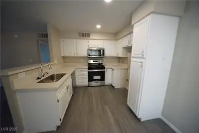 5710 East Tropicana Avenue 1060 Kitchen