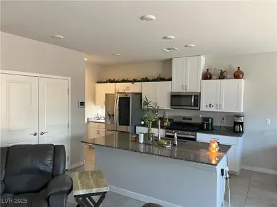 9551 Spyglass Run Avenue, Las Vegas, NV 89178 Kitchen
