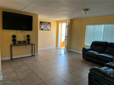 2273 Toiyabe Street, Las Vegas, NV 89156 Living Room