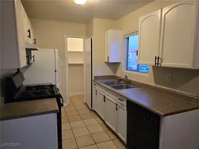 1724 Breckenwood Court 2 Las Vegas, NV 89115