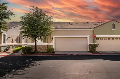 1004 Collingtree Street Las Vegas, NV 89145