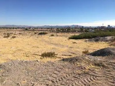 01 Brooks North Las Vegas, NV 89032