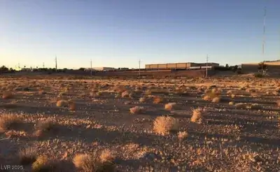 2 Reverend Wilson, North Las Vegas, NV 89030 Yard