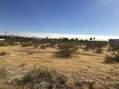 20 Mayflower North Las Vegas, NV 89030