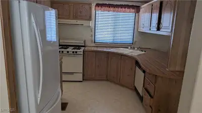 108 East Reibel Street, Beatty, NV 89003 Kitchen