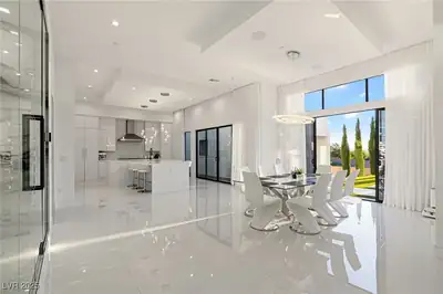 9760 Solar Avenue, Las Vegas, NV 89149 Dining Area