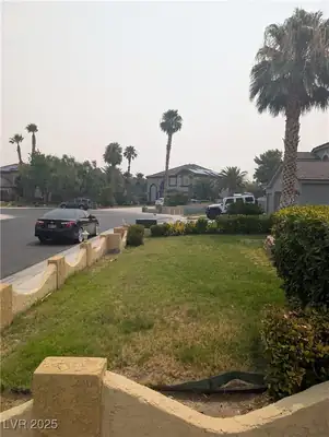 6805 Silver Chisel Avenue, Las Vegas, NV 89130 Yard