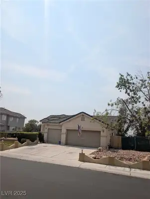 6805 Silver Chisel Avenue, Las Vegas, NV 89130 Front of Structure