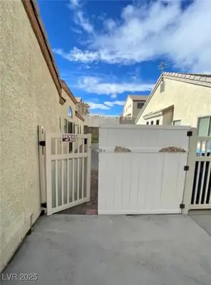 5713 Lawrence Street, North Las Vegas, NV 89081 Fence