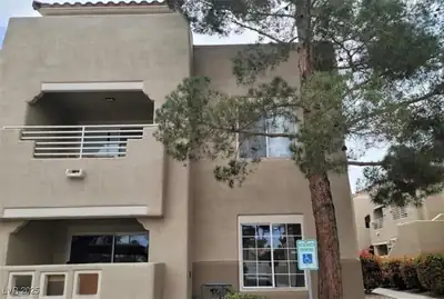 1909 Villa Palms Court 109 Las Vegas, NV 89128