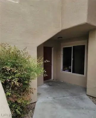 1909 Villa Palms Court 109, Las Vegas, NV 89128 Entry