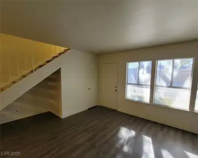 3364 Royce Court, Las Vegas, NV 89121 Living Room