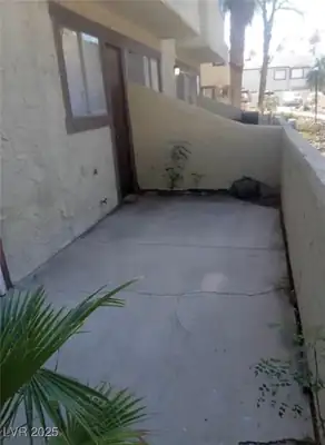5049 Spencer Street D Patio