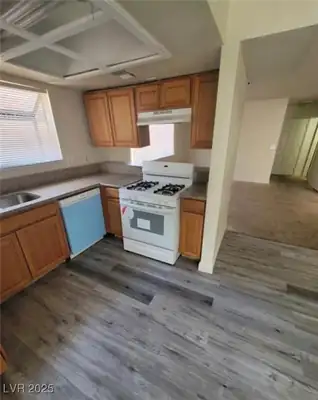 6444 Deadwood Road, Las Vegas, NV 89108 Kitchen