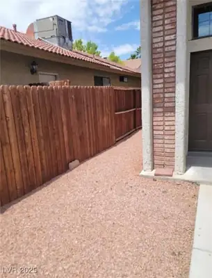 6444 Deadwood Road, Las Vegas, NV 89108 Yard