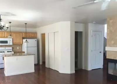 9076 Quarrystone Way, Las Vegas, NV 89123 Kitchen
