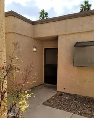 4453 Alto Verde Drive, Las Vegas, NV 89119 Entry