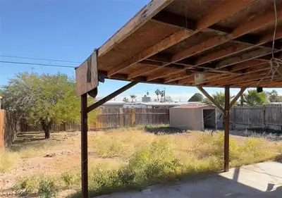 424 Stanford Street, Las Vegas, NV 89107 Yard