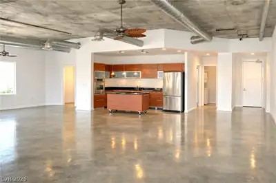 900 Las Vegas Boulevard 1113 Living Room