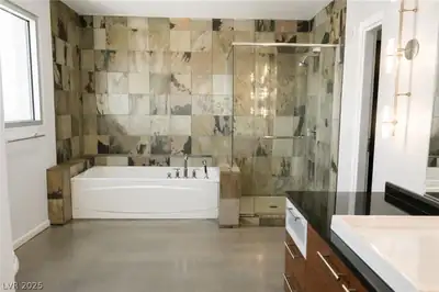 900 Las Vegas Boulevard 1113 Bathroom