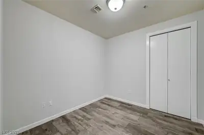 4575 Dean Martin Drive 711 Bedroom