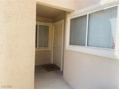 7814 Gable Lane, Las Vegas, NV 89145 Entry