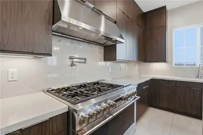 1638 Strada Gracia, Henderson, NV 89011 Kitchen