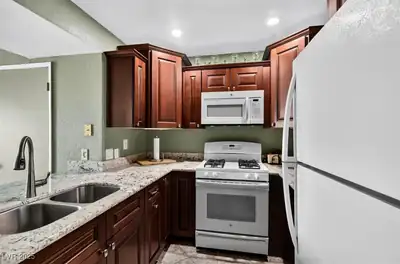 3830 Desert Marina Drive 170 Kitchen