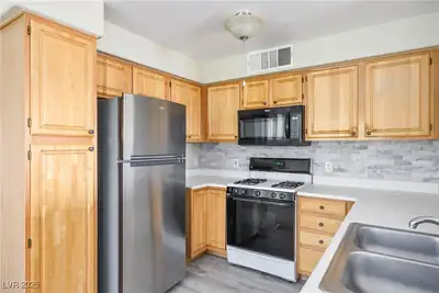5710 East Tropicana Avenue 2068 Kitchen