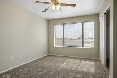 5710 East Tropicana Avenue 2068 Bedroom