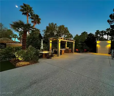 8175 Arville Street 62 Community