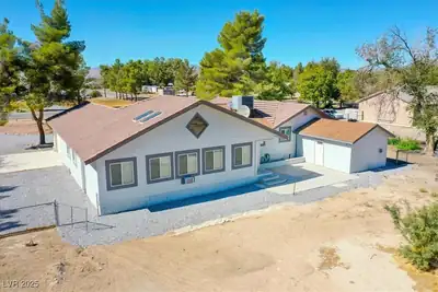 71 Union Pacific Street, Pahrump, NV 89060 Back of Structure