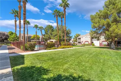 5055 West Hacienda Avenue 2127 Yard