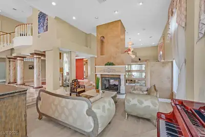 3372 Westwind Road, Las Vegas, NV 89146 Living Room
