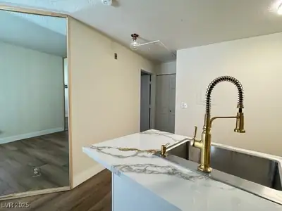 450 Elm Drive 205 Kitchen