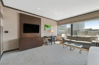 2600 West Harmon Avenue 22039 Living Room