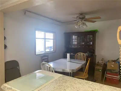 927 Park Avenue Dining Area