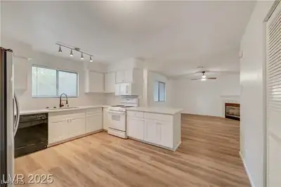 6749 West Charleston Boulevard 2, Las Vegas