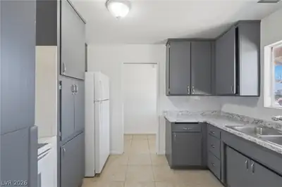 4913 Churchill Avenue, Las Vegas, NV 89107 Kitchen