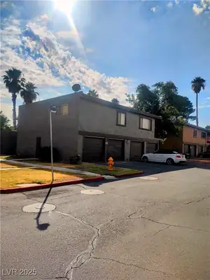 4614 GRAND Drive 2, Las Vegas