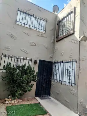 4614 GRAND Drive 2 Entry