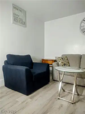 4614 GRAND Drive 2 Living Room