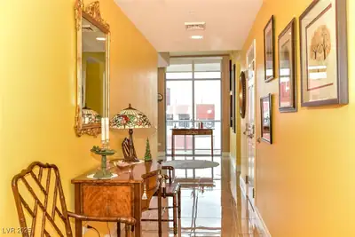 200 West SAHARA Avenue 601 
