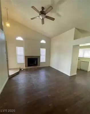 372 Rushing Creek Court, Henderson, NV 89014 Living Room