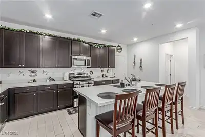 1521 Eva Crossing Place, Henderson, NV 89002 Kitchen